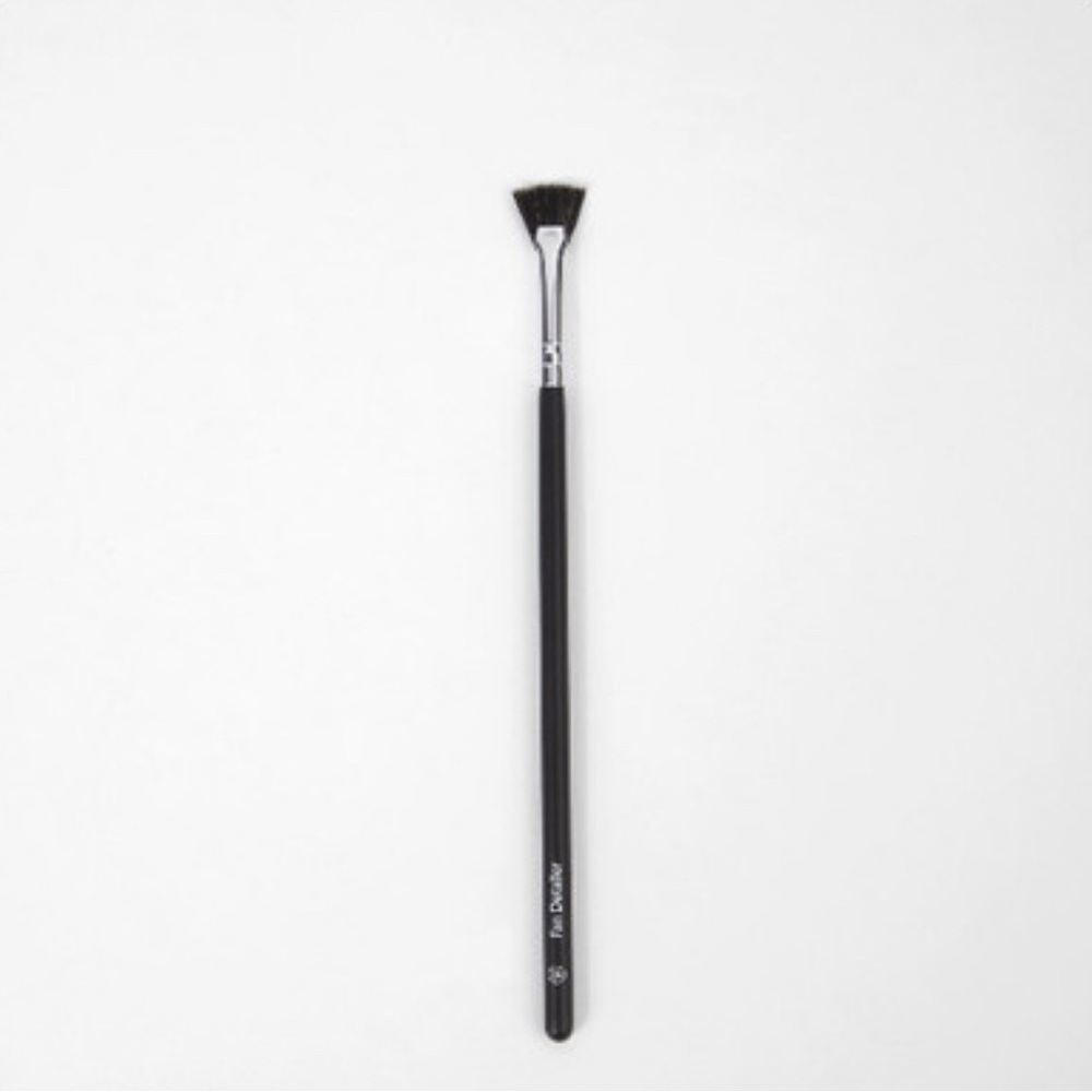 BH Cosmetics Black Makeup Brush